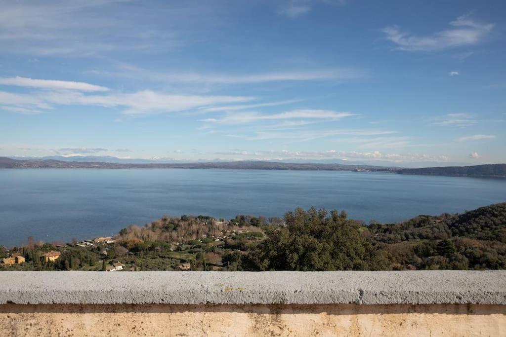 Apartamento La Terrazza Nel Borgo Bracciano  Exterior foto