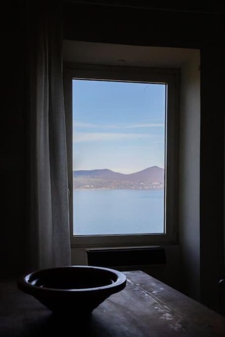 Apartamento La Terrazza Nel Borgo Bracciano  Exterior foto